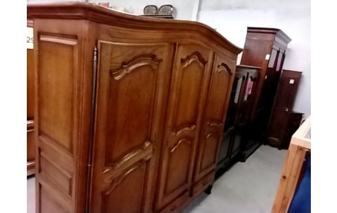 ARMOIRE CHENE MASSIF 3 PORTES CLÉS