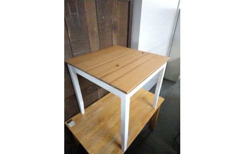 TABLE CARRE IKEA