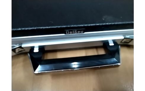 ATTACHE CASE VINTAGE DELSEY AVEC CLE