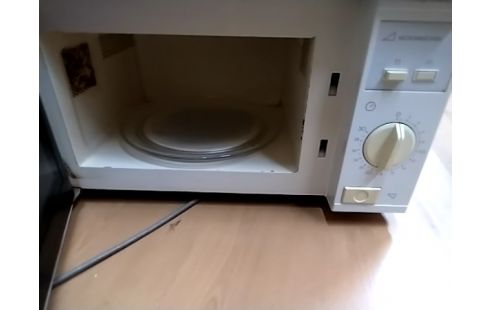 MICRO ONDES GOLDSTAR