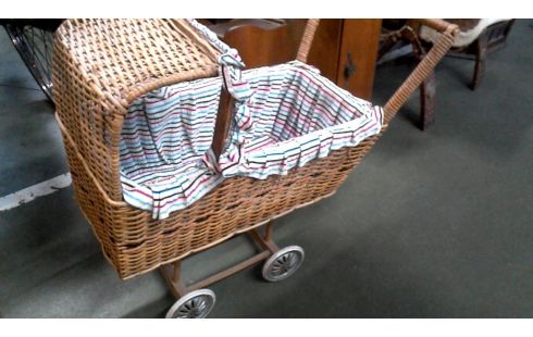 KARREN IM VINTAGE-STIL RATTAN