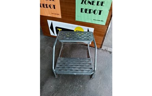 MARCHEPIED 2 MARCHES