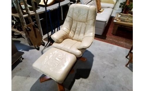 FAUTEUIL CUIR AVEC REPOSE PIED