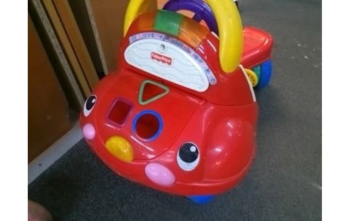 TROTTEUR ENFANT ROUGE