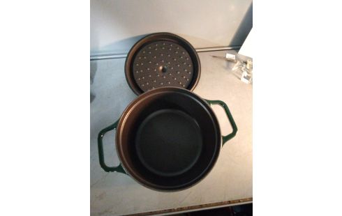 COCOTTE STAUB 22CM