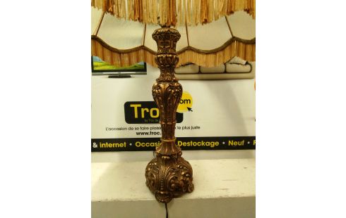 LAMPE DE SALON PIED RESINE DORE