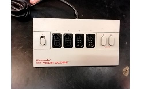 MANETTE NINTENDO NES FOUR SCORE