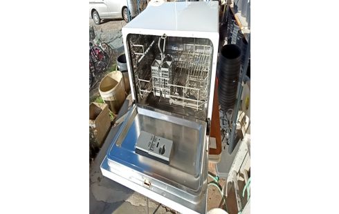 LAVE VAISSELLE 6 COUVERTS CANDY