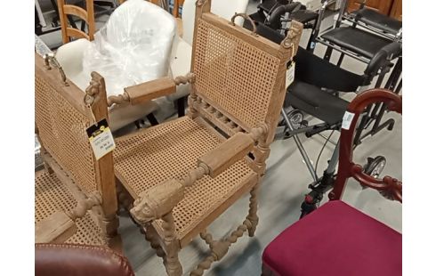 FAUTEUIL CHENE CANNAGE TETE DE LION