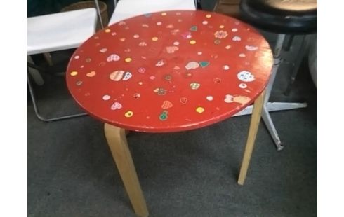 TABLE ENFANT