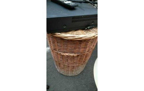 RECIPIENTE PARA LA ROPA