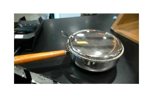 OBJET DECO METAL ARGENTE