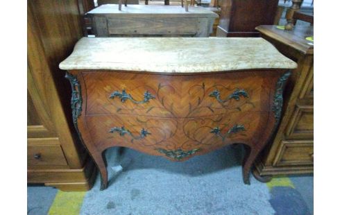 COMMODE