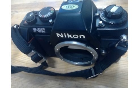 APPAREIL PHOTO NIKON F301