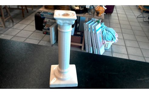 KERZENLEUCHTER MIT GRIFF