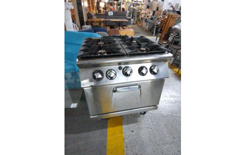 CUISINIERE INDUSTRIELLE 4 FEUX + FOUR GAZ BUTANE MARENO