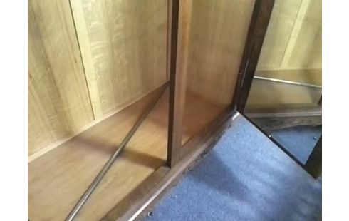 ARMOIRE 3P STYLE LOUIS XV AVEC MIROIR INTERIEUR