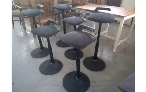 LOT DE 6 TABOURETS ASSIS DEBOUT AERIS MUVMAN