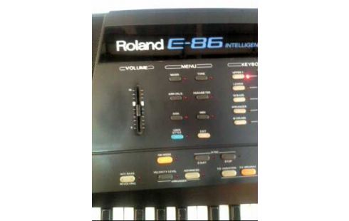 KEYBOARD <ROLAND_E86> MIT FUßPEDAL
