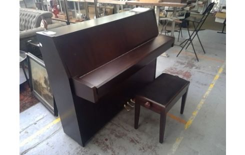 PIANO YAMAHA B1