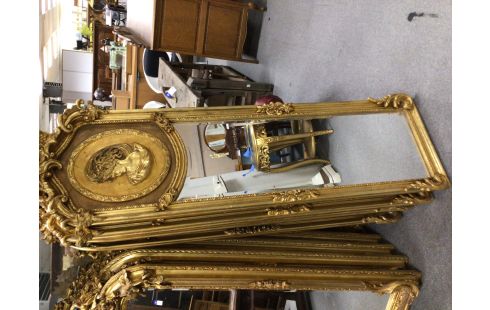 MIROIR DORÉ MÉDAILLON