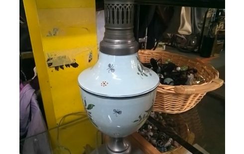 LAMPE ANCIENNE ETAIN ET BOULE VERRE
