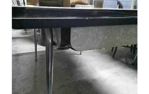 TABLE FORMICA VERTE