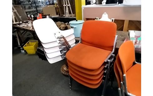 CHAISE ORANGE VINTAGE LOT DE 2 + TABLETTE