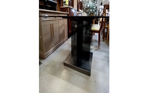 TABLE MODERNE CARRÉ VERRE NOIR