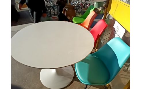 ENSEMBLE TABLE + 4 CHAISES COLORÉ MAISON DU MONDE