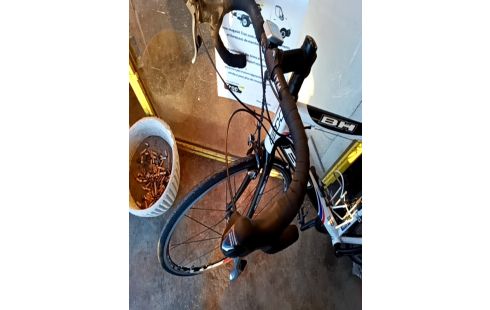 VELO DE COURSE BH 7005 + ACC