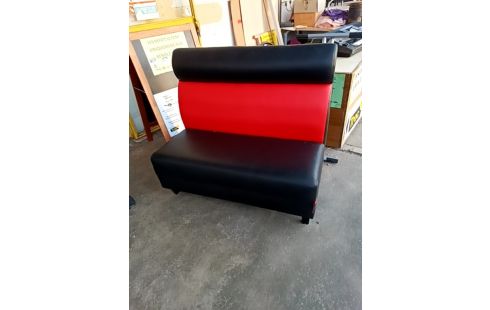 BANQUETTE PVC NOIR ET ROUGE