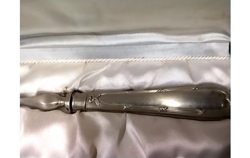 PELLE A TARTE AVEC ÉCRIN