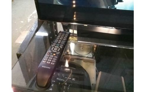 TELEVISEUR SAMSUNG 102 CM 4K SMART TV