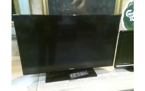 TELEVISEUR + TELECOMMANDE SAMSUNG SANS TNT