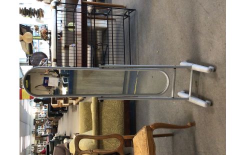 MIROIR SUR PIED GRIS