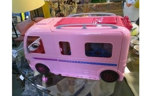 VOITURE BARBIE