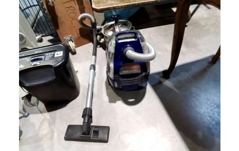 ASPIRATEUR SANS SAC TORNADO BLEU 1800W