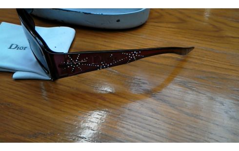 LUNETTES SOLAIRES DIOR