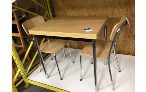 TABLE DE CUISINE AVEC 2 CHAISES