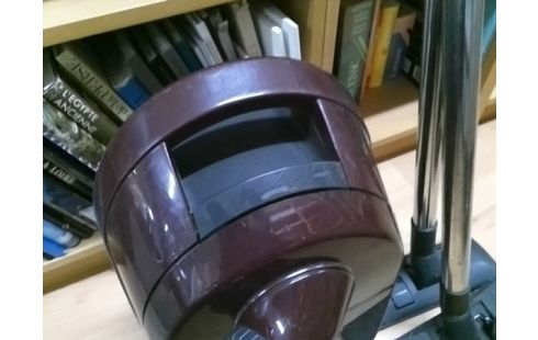 ASPIRATEUR PHILIPS 2000W