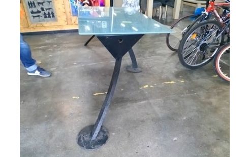 BUREAU DESIGN EN L'ETAT