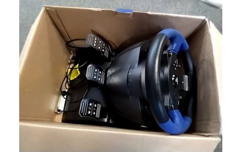 VOLANT ET PEDALIER THRUSTMASTER T150 PRO PS4/PS3