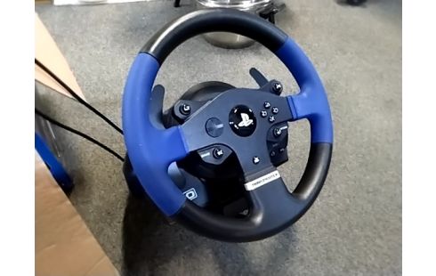 VOLANT ET PEDALIER THRUSTMASTER T150 PRO PS4/PS3