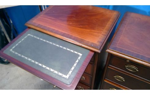 LADENKAST HELDENSE 5 EXCLUSIVE MAHONIE