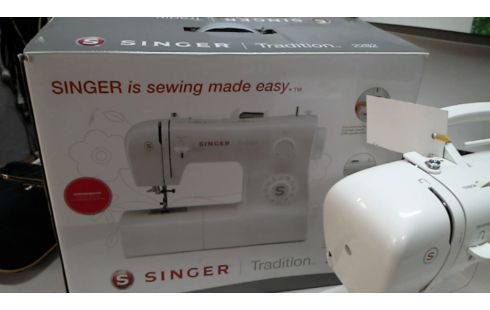 MACHINE A COUDRE  SINGER TRADITION 2282