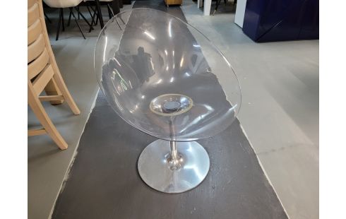 CHAISE KARTELL EROS DANS L ETAT
