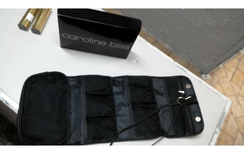 TROUSSE DE TOILETTE CAROLINE BISS