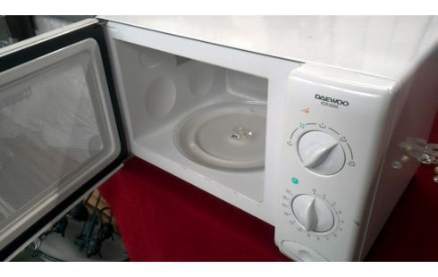 MICROGOLF DAEWOO KOR-63A5