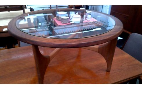 SALONTAFEL ROND VINTAGE TEAK GLAS STONEHILL